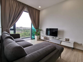3 bedrooms condo with pools, gym, wifi & washer